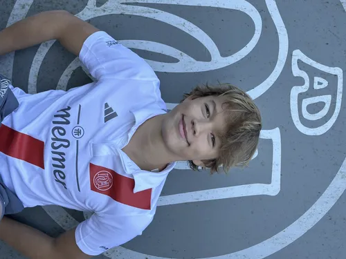 player image